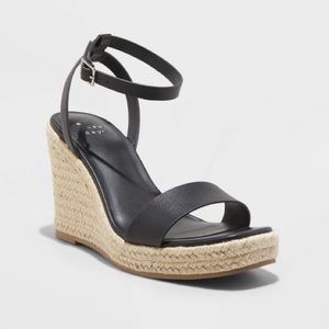 Women’s Tina Heels